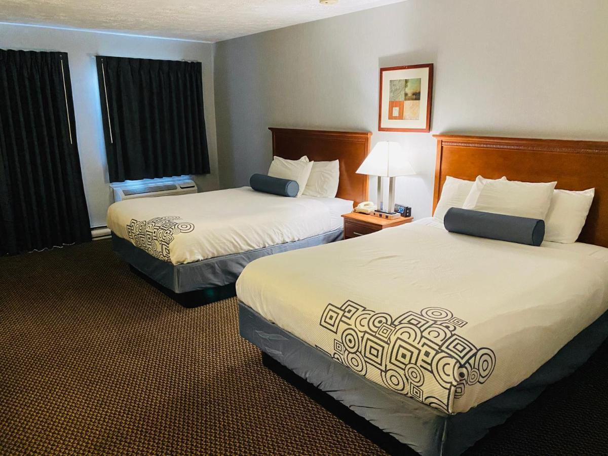 Fleetwood Inn Suites Cheboygan Buitenkant foto