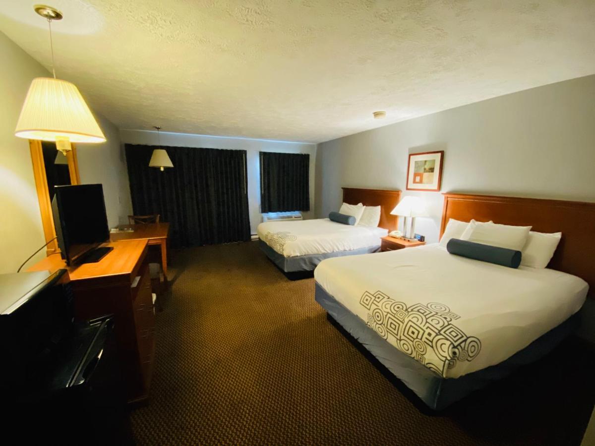Fleetwood Inn Suites Cheboygan Buitenkant foto